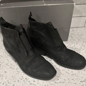Eileen Fisher  Black Leather Ankle Boots women size 8